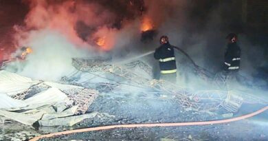 Se incendió una maderera en barrio San Jorge: pérdidas totales y hasta un quincho quemado