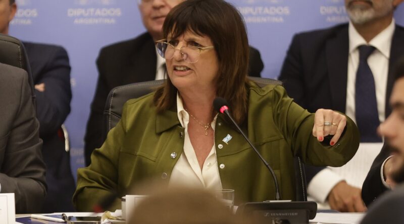 “Pará, flaco” | El kirchnerismo arremetió duro contra Bullrich por los operativos antipiquetes y la ministra defendió “el orden público”