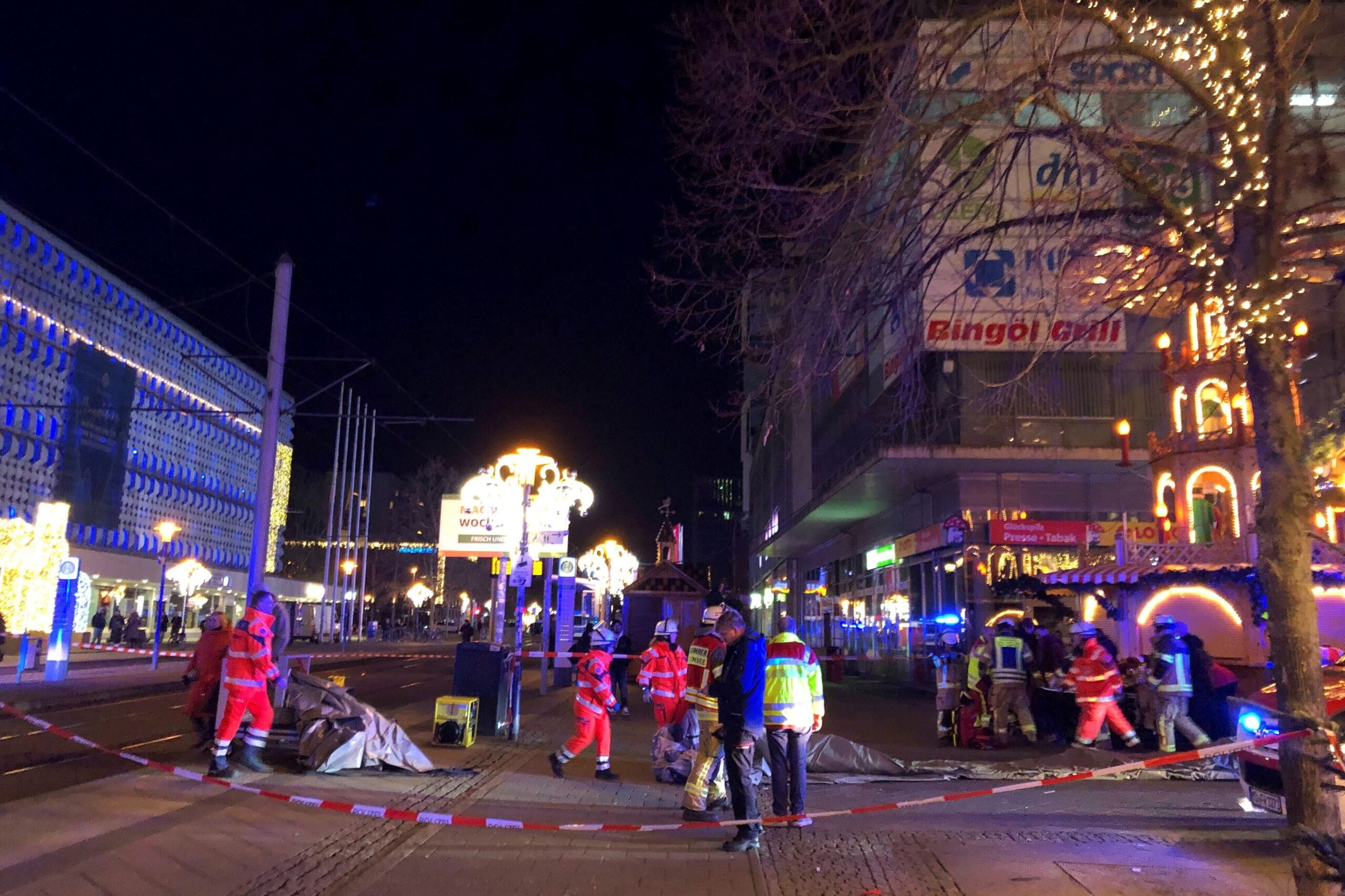 Un hombre atropelló a una multitud en un mercado navideño en Alemania: al menos un muerto y 80 heridos